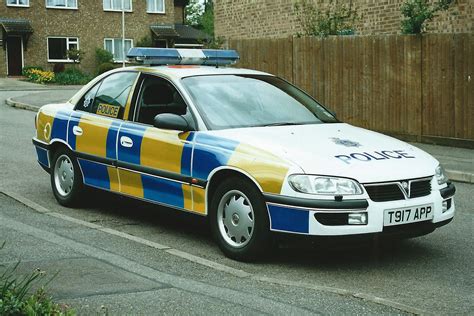 vauxhall omega police car